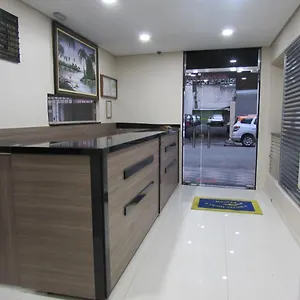 Ideal Flíper Com Estacionamento Grátis Para Carro Pequeno Altura Padrão Internet Fibra Hotel